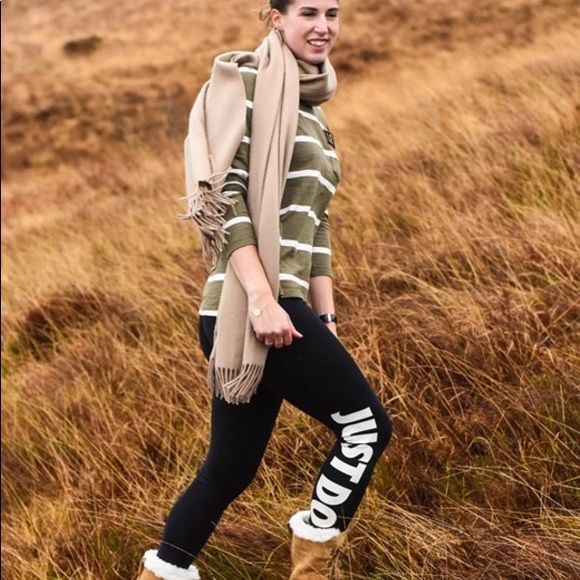 5️⃣for💲25 Banana Republic olive green striped - Picture 5 of 6